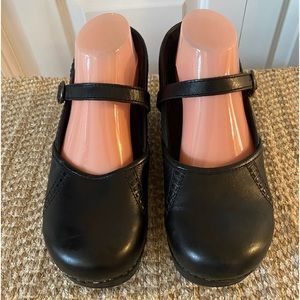Dansko Black Mary Janes shoes Size 40